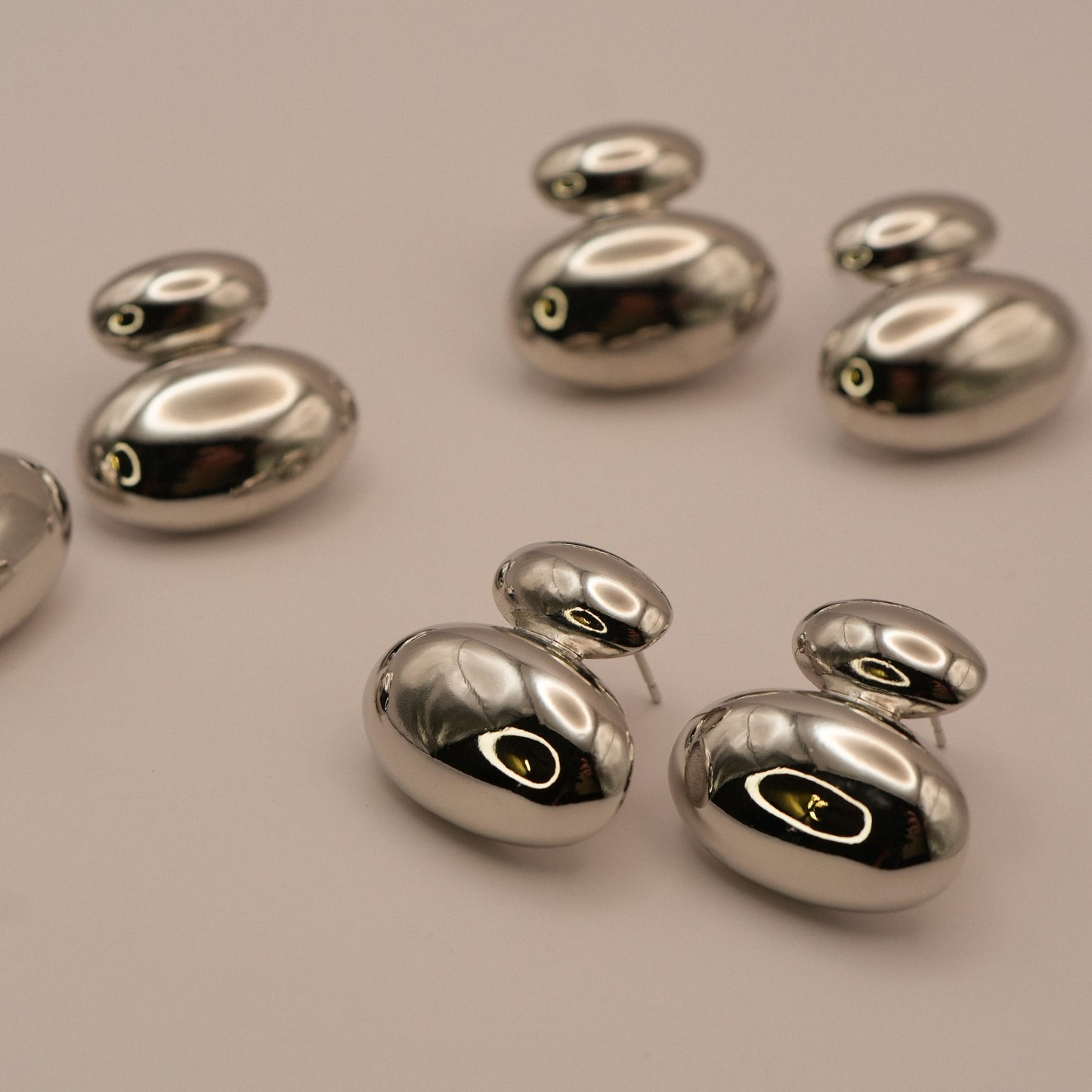 Cinco Aros Bayda en fondo iluminado - Oasis Blanco