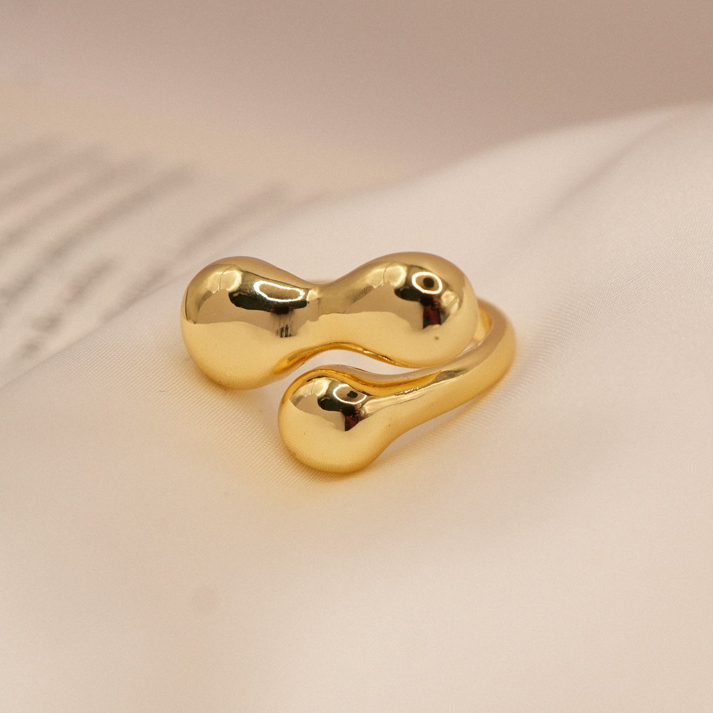 Anillo Damasco de perfil - Oasis Blanco