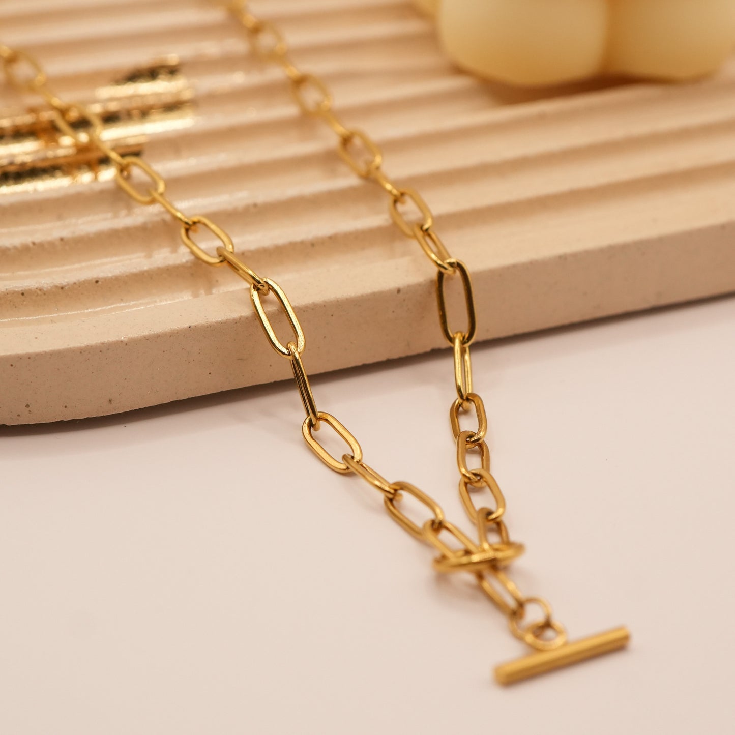 Collar Malih dorado - Oasis Blanco