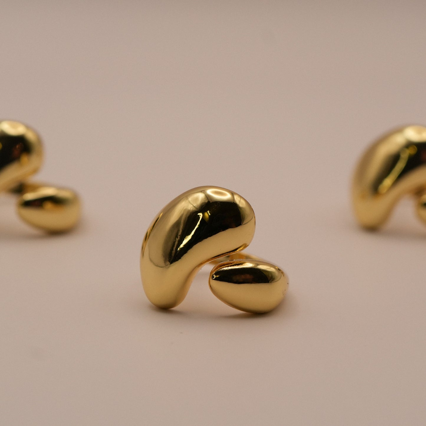 3 Anillos Sabik Dorados - Oasis Blanco