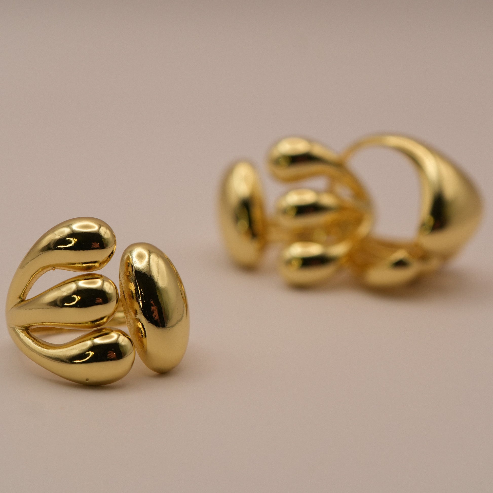 Tres anillos dorados Errai - Oasis Blanco